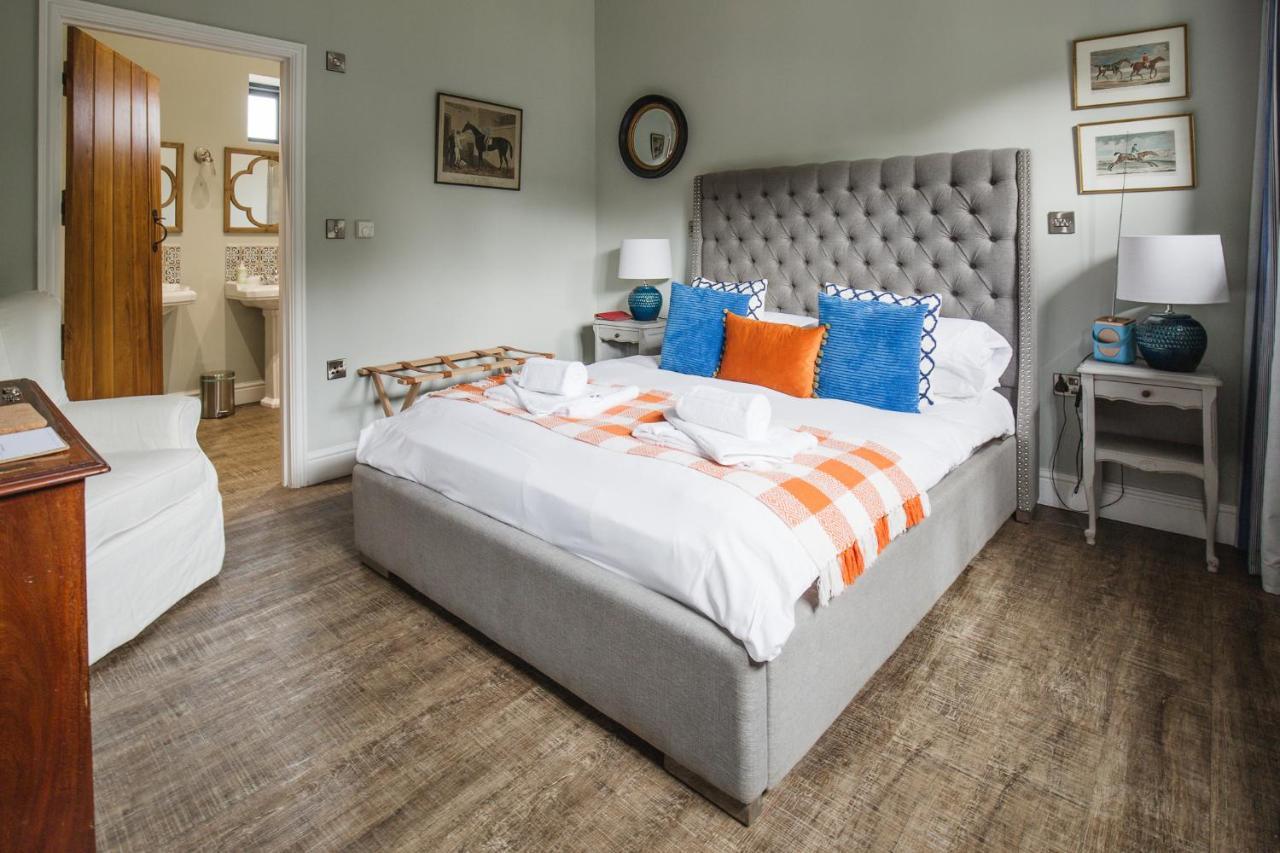 Barford St Michael The George Inn מראה חיצוני תמונה A bedroom at The Old Rectory