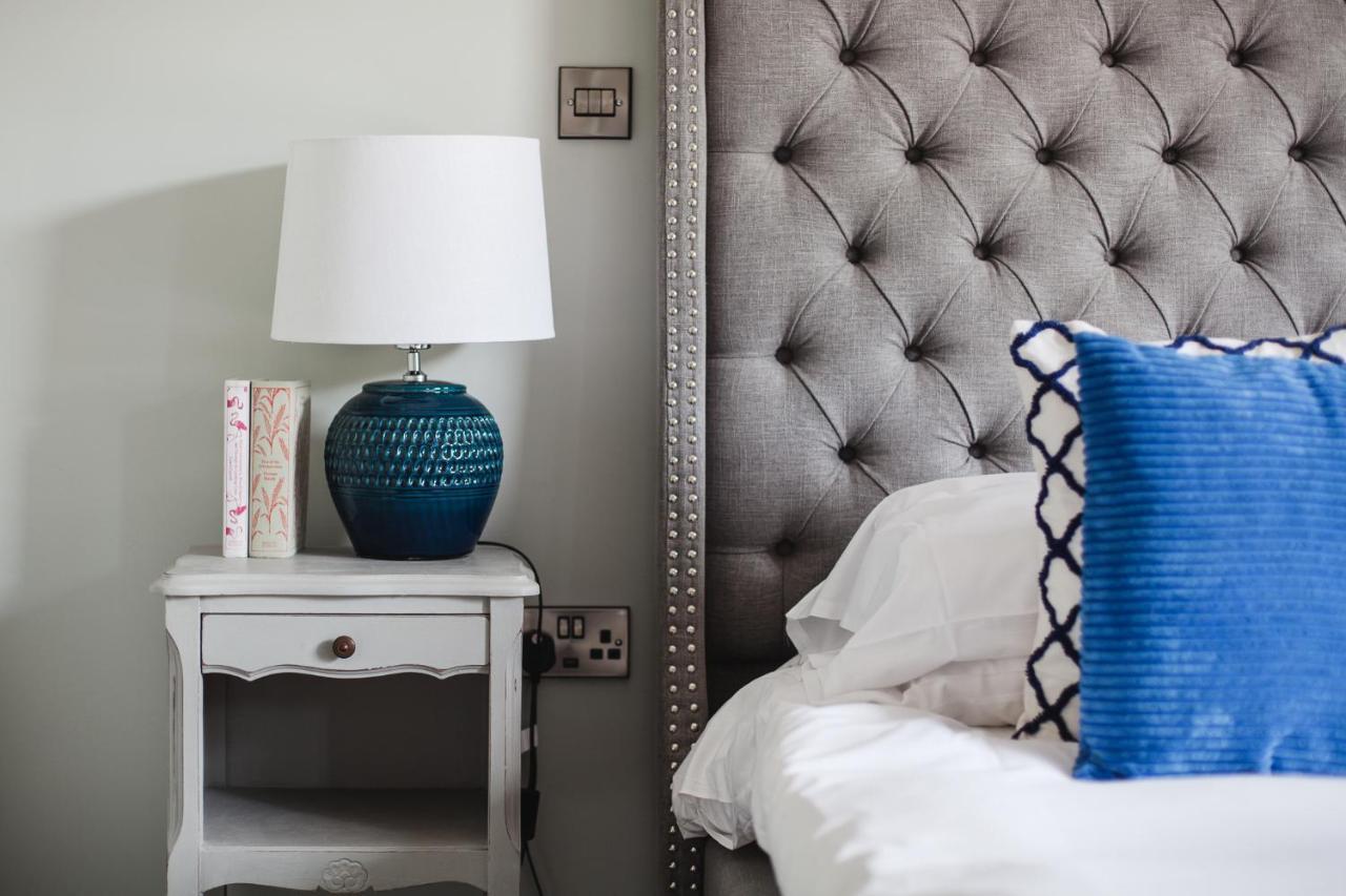 Barford St Michael The George Inn מראה חיצוני תמונה A bedside table