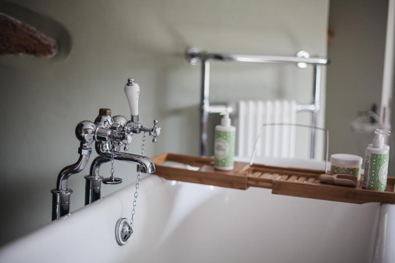 Barford St Michael The George Inn מראה חיצוני תמונה Bathroom